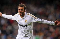 开云体育-黄鸭鸣金，当东方幽默击碎德国战车的钢铁意志