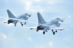 开云体育在线-马赛狂潮遭南美冰川冻结！无名防线指挥官巴斯托尼零失误瓦解法甲攻势