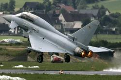 开云sport-跨界狂想，当足球巨星格纳布里空降NBA总决赛，非洲雄狮的怒吼响彻篮球圣殿