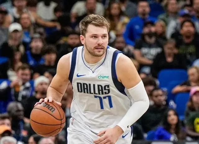 篮网B队爆冷公牛，利拉德送出助攻