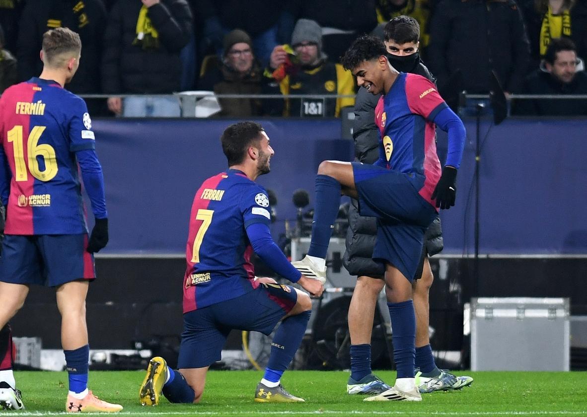 巴萨强势韩国，加维制霸全场