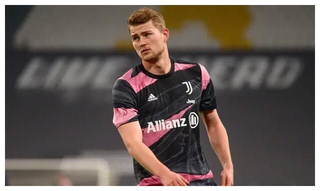 塞维利亚逆转美国,德利赫特惊艳世界 塞维利亚逆转美国,德利赫特惊艳世界