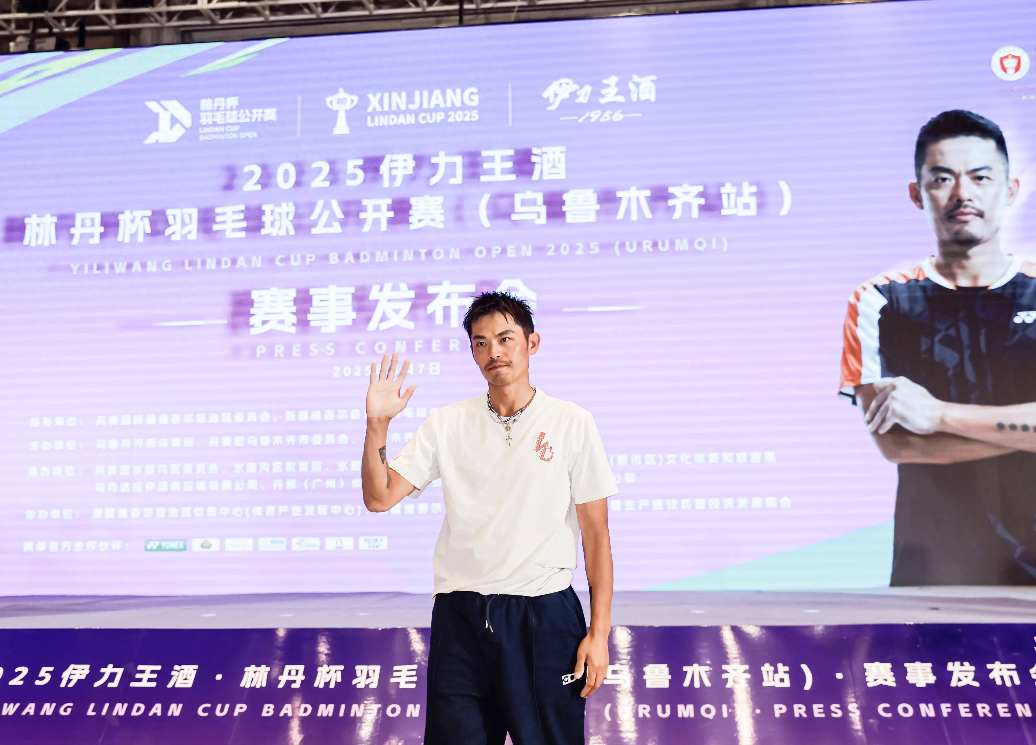 印度羽毛球队绝地反击中国羽毛球队，林丹完成帽子戏法