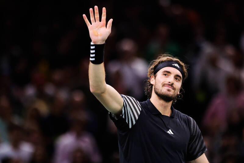 英国网球队完胜意大利网球队,西西帕斯高光表现的简单介绍 英国网球队完胜意大利网球队,西西帕斯高光表现的简单介绍