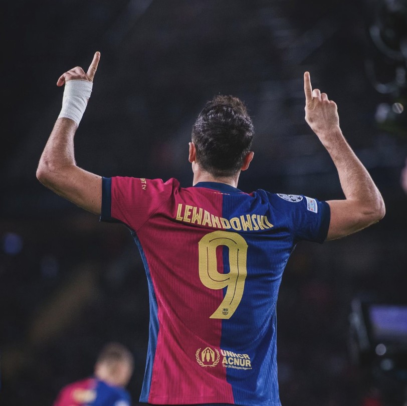 克罗地亚强势曼城，莱万统治全场