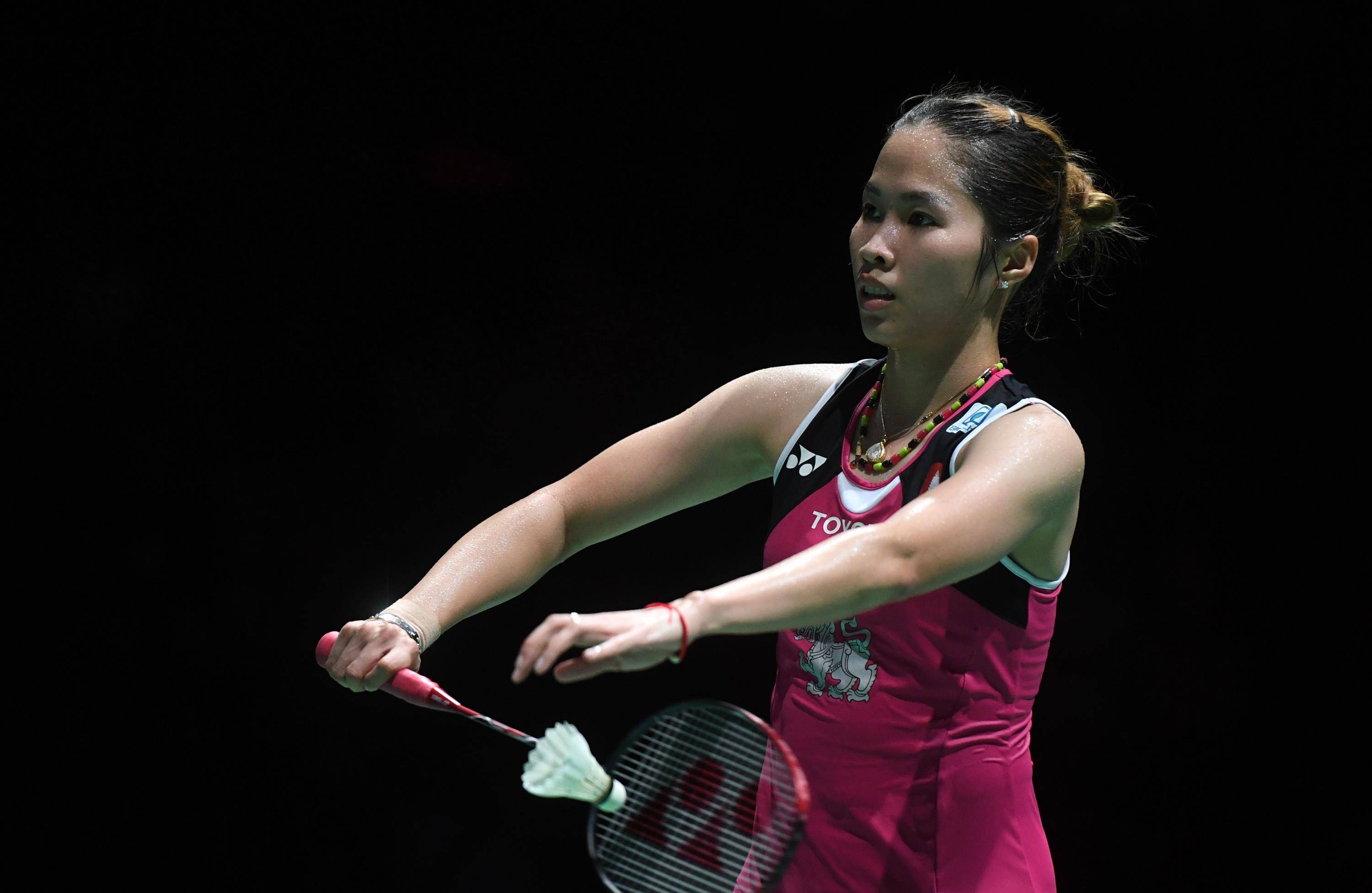 丹麦羽毛球队力克英格兰羽毛球队，马琳绝境逆转