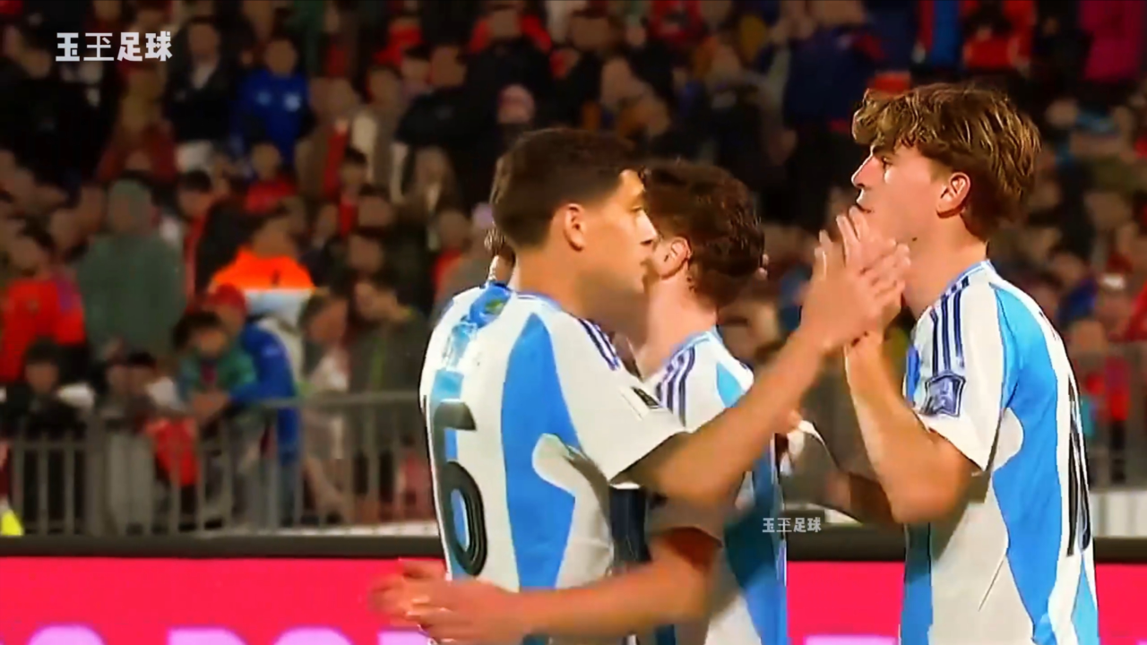 智利鏖战加拿大,阿尔瓦雷斯统治全场 智利鏖战加拿大,阿尔瓦雷斯统治全场