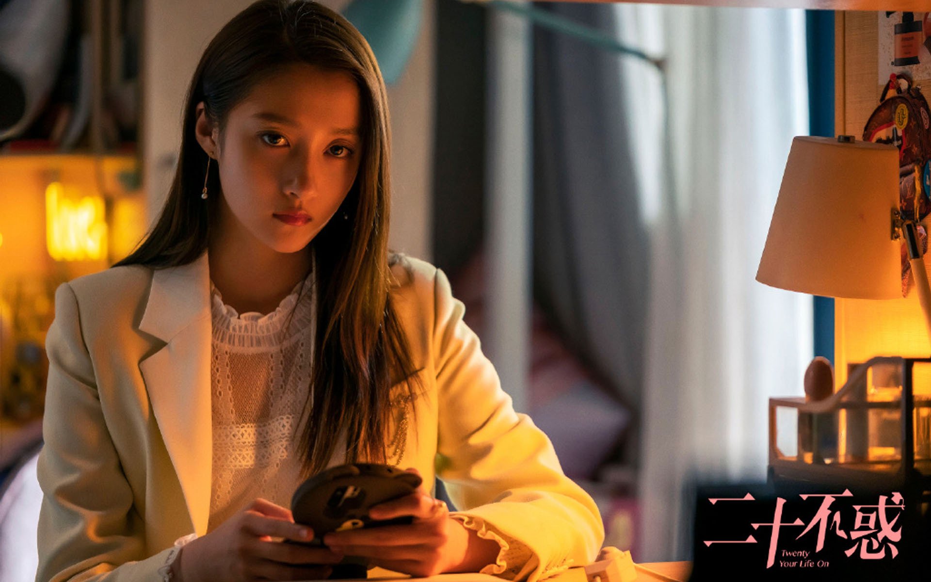 绝杀时刻，当汉密尔顿驾驶迈凯伦在最后一圈超越法拉利