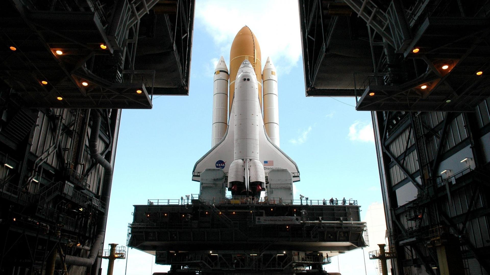 巨塔下的逆袭，广厦掀翻掘金背后的无声博弈，约基奇闪耀却成孤影