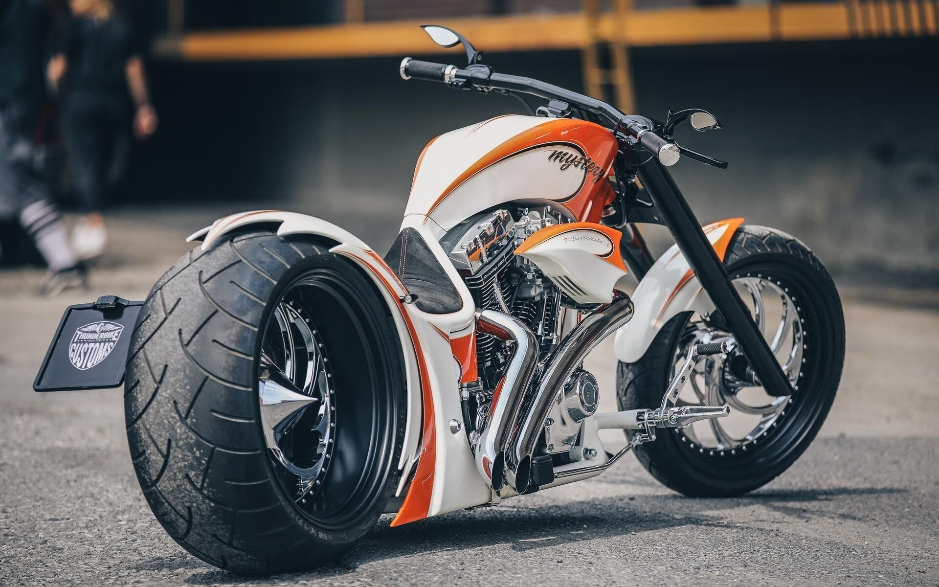 篮球哲学的二元奏鸣，战术齿轮与英雄时刻