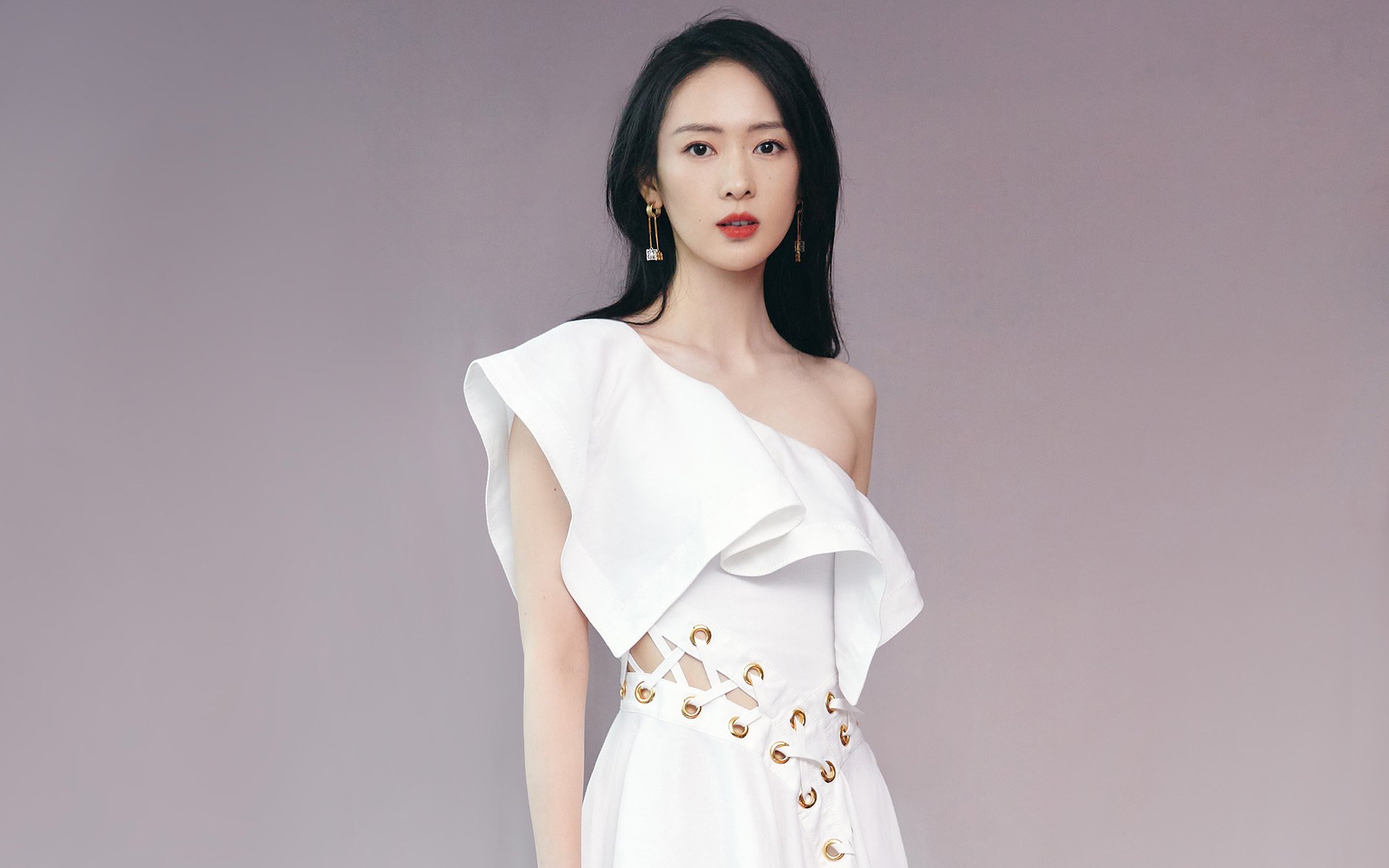 从伦敦的阴影到巴斯克的阳光，萨卡与加纳的平行救赎之路